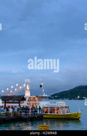 Krumpendorf am Wörthersee: lake Wörthersee, nighttime boat procession at Assumption of Mary, ship, statue of Mary, , Kärnten, Ca Stock Photo
