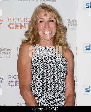 Olympic runners Zola Budd and Mary Decker attend a photocall at Picturehouse Central Cinema London ahead of the Premiere of The Fall which airs on Sky Atlantic on Friday 29th July at 9pm.  Featuring: Mary Decker Where: London, United Kingdom When: 27 Jul Stock Photo