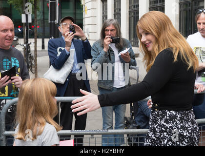 Bryce Dallas Howard pictured leaving the Radio 2 studio after promoting 'Pete's Dragon'  Featuring: Bryce Dallas Howard Where: London, United Kingdom When: 01 Aug 2016 Stock Photo