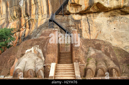 Sri Lanka - Sigiriya, stairs of Lion's Gate to the ancient fortress ...