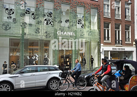 Chanel It is a striking building at the PC Hooftstraat; The facade is in fact entirely of glass. The flagship store, which carries the name 'Crystal Houses' Amsterdam Netherlands Stock Photo