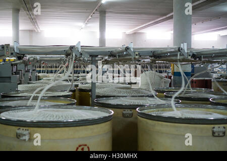 Cotton mill machines in production Multan Pakistan Stock Photo