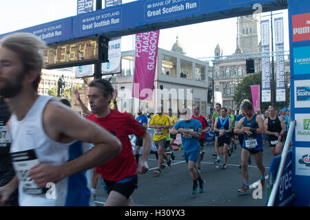 Glasgow, UK October 02 2016 Over 30000 Runners of all ages and abilities turned out to take part in the great scottish run many running for charity , Stock Photo