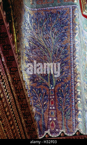 detail of mosaic decoration of a jewel-studded tree on octagonal arcade, The Dome of the Rock, Jerusalem Stock Photo