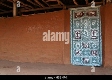 GAMIT TRIBE, A traditional tribal House, Mandal Village, Gujarat, India Stock Photo