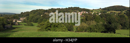 View of edge of NE Bollington from Smithy Brow, on Cheshire Cycleway route 70, UK, Stock Photo