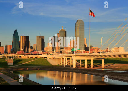 Trinity River and skyline, Dallas, Texas, USA Stock Photo