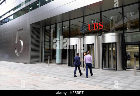 Entrance of 5 Broadgate UBS building exterior HQ headquarters sign people  financial services investment bank in the City of London UK   KATHY DEWITT Stock Photo