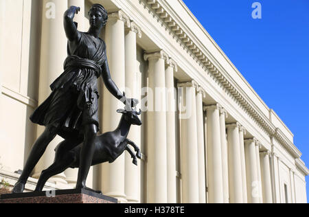 Huntington Library building with statue of Diana.Huntington Library,Art Collection and Botanic Garden.San Marino,California.USA Stock Photo