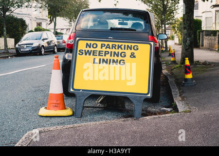 No parking enforcement notice  to allow for lining and sweepting road in Falmouth, Cornwall Stock Photo