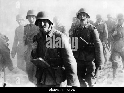 Advancing German infantry in Ukraine, 1941 Stock Photo