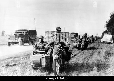 German motorcycle infantry during the advance through France, 1940 ...