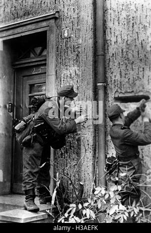 German pioneers during fights in East Prussia, 1944 Stock Photo