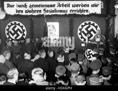 Robert Ley's speech at the Reichsbetriebsappell (Reich Company Roll Call) in Berlin, 1934 Stock Photo