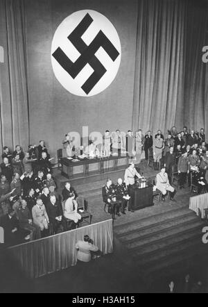 Hitler's speech before the Reichstag in the Nuremberg Kulturvereinshaus (Cultural Association House), 1935 Stock Photo