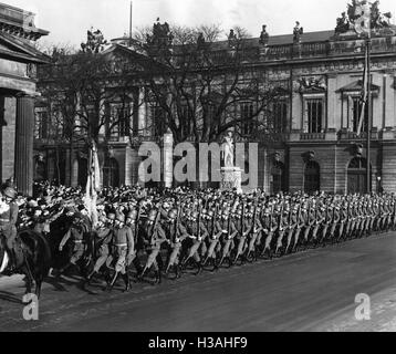 Parade of the Wehrmacht on the occasion of the Langemarck celebration in Berlin, 1938 Stock Photo