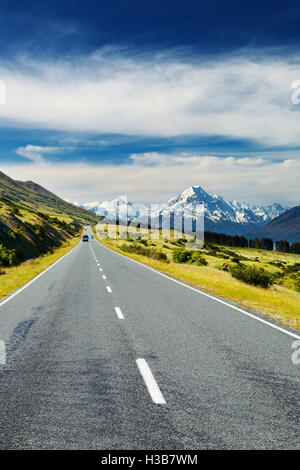 Road to Mount Cook, New Zealand Stock Photo