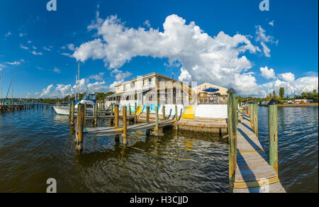 Snooks Bayside Bar and Grill on Lemon Bay off the Gulf of Mexico in the ...