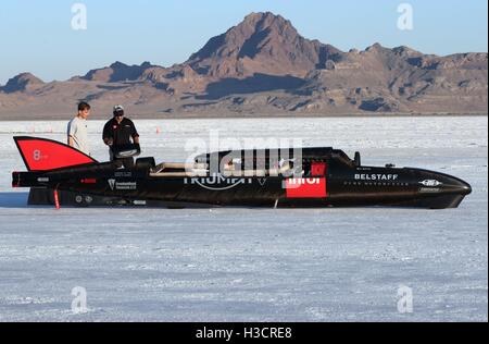 Mechanics prepare the 1,000 bhp Triumph Infor Rocket Streamliner before it is ridden by Guy Martin across the salt flats in Utah, as Triumph Motorcycles attempt to break the motorcycle world land speed record at the Bonneville Speedway in Utah, USA. Stock Photo