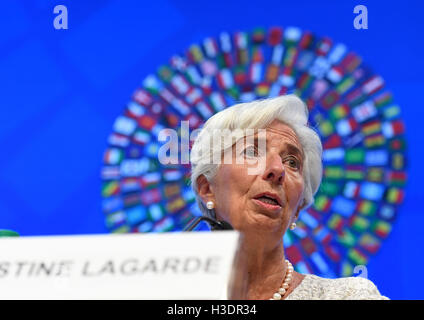 Washington, DC, USA. 6th Oct, 2016. International Monetary Fund (IMF) Managing Director Christine Lagarde speaks at a press conference on the coming 2016 Annual Meetings of IMF and World Bank Group in Washington, DC, the United States, Oct. 6, 2016. The IMF and World Bank Annual Meetings are scheduled on October 7-9. Credit:  Yin Bogu/Xinhua/Alamy Live News Stock Photo