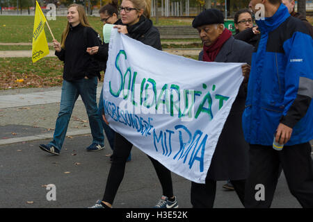 The action of solidarity with the people of Sinti and Roma in the government quarter in Berlin (Regierungviertel). Stock Photo
