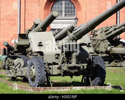 The 152 Mm Howitzer 2A65 MSTA-B Stock Photo - Alamy