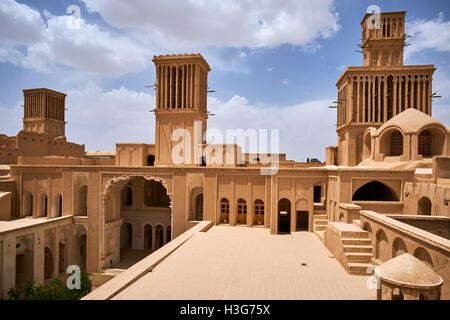 Iran, Yazd province, Abarkuh, Aghazadeh, traditional house with the badgir or wwindtowers Stock Photo