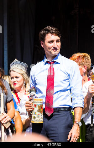 Kitchener, Ontario, Canada. 7th October, 2016. Official Opening of the 48 annual Kitchener Waterloo Oktoberfest , North America's largest Bavarian festival. Opening takes place at Kitchener City Hall with Canadian Prime Minister Justin Trudeau tapping the beer barrel. Credit:  Performance Image/Alamy Live News