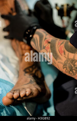 Lotus Mandala Shin Tattoo | Shin tattoo, Flower leg tattoos, Tattoos for  women