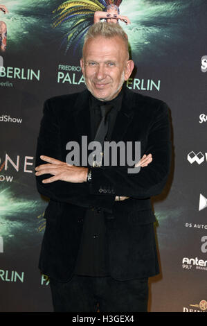 Berlin, Deutschland. 06th Oct, 2016. Jean Paul Gaultier at the Premiere of 'The One Grand Show' at the Friedrichstadt-Palast. Berlin, Germany. October 6, 2016./picture alliance © dpa/Alamy Live News Stock Photo