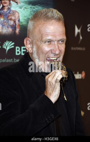 Berlin, Deutschland. 06th Oct, 2016. Jean Paul Gaultier at the Premiere of 'The One Grand Show' at the Friedrichstadt-Palast. Berlin, Germany. October 6, 2016./picture alliance © dpa/Alamy Live News Stock Photo