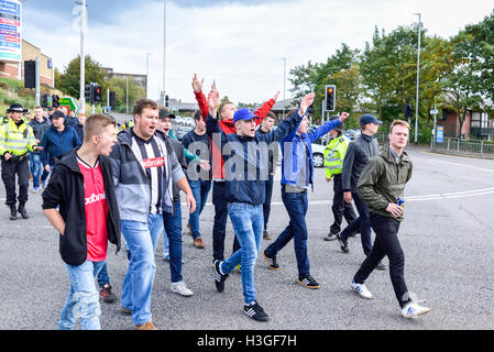 Mansfield, Nottinghamshire, UK. 08th Oct, 2016. Notts County football fans arrive at Field Mill ahead of todays local league two derby against Mansfield town. Credit:  Ian Francis/Alamy Live News Stock Photo