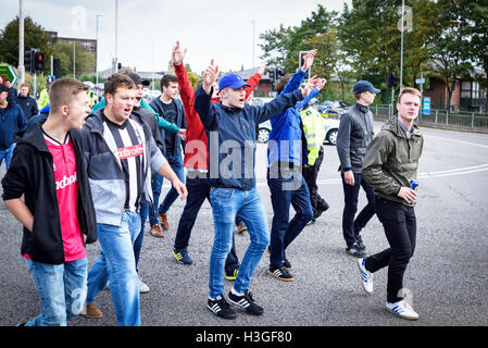 Mansfield, Nottinghamshire, UK. 08th Oct, 2016. Notts County football fans arrive at Field Mill ahead of todays local league two derby against Mansfield town. Credit:  Ian Francis/Alamy Live News Stock Photo