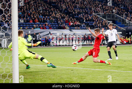 Hamburg, Germany. 08th Oct, 2016.  Thomas MUELLER, DFB 13 Uhr goals 1-0 World Cup Qualification Germany, Czech Republic. , . Credit:  Peter Schatz/Alamy Live News Stock Photo