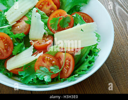 Roka Salata Greek Rocket Salad Stock Photo - Alamy