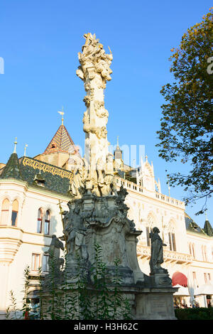 Korneuburg: Town Hall, City Tower, Trinity Column, Hauptplatz (Main Square), Donau, Niederösterreich, Lower Austria, Austria Stock Photo
