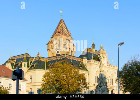 Korneuburg: Town Hall, City Tower, Trinity Column, Hauptplatz (Main Square), Donau, Niederösterreich, Lower Austria, Austria Stock Photo