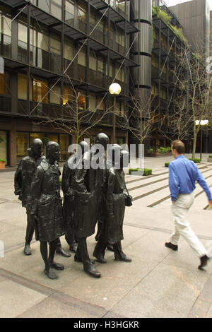 UBS headquarters building in Broadgate London with the statue 'Rush Hour' by George Segal Stock Photo