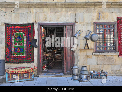 Souvenirs and carpets shop in Baku old town, Azerbaijan Stock Photo