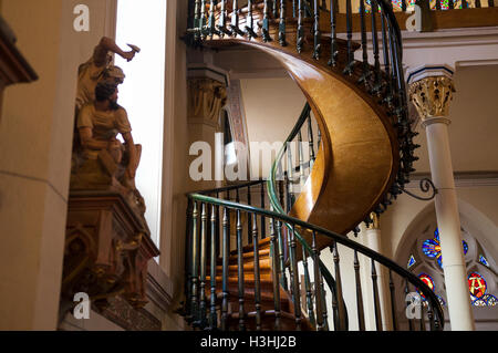 Miraculous staircase spiral of Loretto Chapel in Santa Fe New Mexico ...
