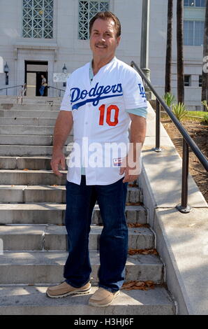 Los Angeles, CA, USA. 8th June, 2017. Ron Cey, Guest at arrivals for Los  Angeles Dodgers Foundations 3rd Annual Blue Diamond Gala, Dodger Stadium,  Los Angeles, CA June 8, 2017. Credit: Priscilla