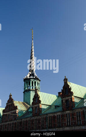 borsen,old stock exchange building,4 intertwined dragon's tails Stock Photo