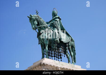 Equestrian statue of St Stephen (Szent Istvan Kiraly), Castle District, Budapest, Hungary Stock Photo