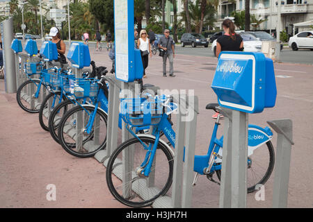 Vélos Bleus for hire on the Promenade des Anglais at Nice Stock Photo