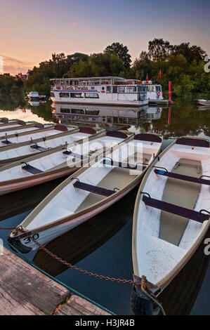 Rowing Boats & Tour Boats at The Groves on the River Dee at Sunrise, Chester, Cheshire, England, UK Stock Photo