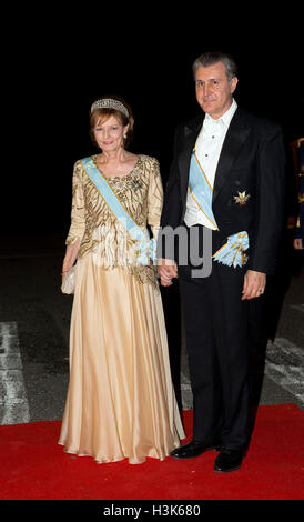 Tirana, Albania. 08th Oct, 2016. Crown Princess Margareta and Prince Radu of Romania Arrival for dinner at the Royal Palace in honor to wedding of HRH Crown Prince Leka II of The Abanians and Miss Elia Zaharia, October 8, 2016, Tirana Albany, 08-10- 2016 Photo: Albert Nieboer//Point de Vue OUT - NO WIRE SERVICE -/dpa/Alamy Live News Stock Photo