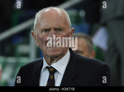 National Football Stadium at Windsor Park, Belfast, Northern Ireland.  08th October 2016. To mark the official opening of the National Football Stadium at Windsor Park in Belfast (the re-development of the old Windsor Park) a Lap of Northern Ireland Legends around the stadium took place. Busby Babe, Manchester United and Northern Ireland goalkeeping legend Harry Gregg at the event. David Hunter/Alamy Live News. Stock Photo