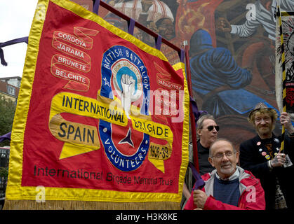 London,UK.9th October 2016. Battle of Cable St. rally in east London, UK,marking the 80th anniversary of the event on October 1936. Credit:  Julio Etchart/Alamy Live News Stock Photo