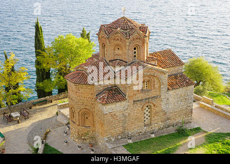 Sveti Jovan (St John the Theologian) Kaneo Macedonian Orthodox Church above Kaneo Beach of Lake Ohrid, Macedonia. Stock Photo