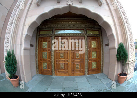 Doorway entrance to Glasgow Gurdwara Sikh temple Stock Photo